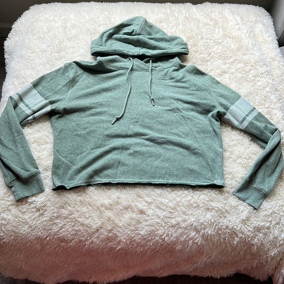 Lorna Jane Tops - 𝅺LJ Cropped Hoodie